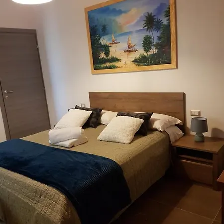Mazzi House Garden Гостевой дом Доссобуоно