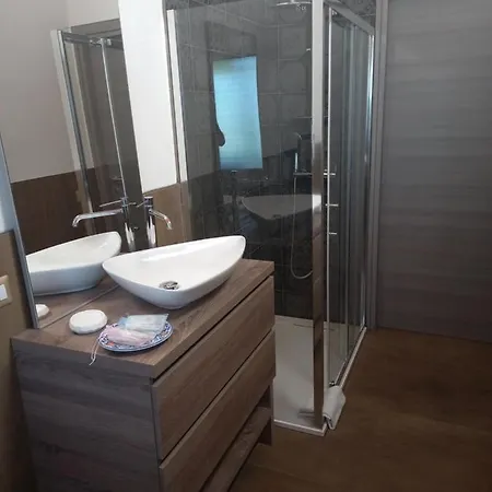 Mazzi House Garden Доссобуоно